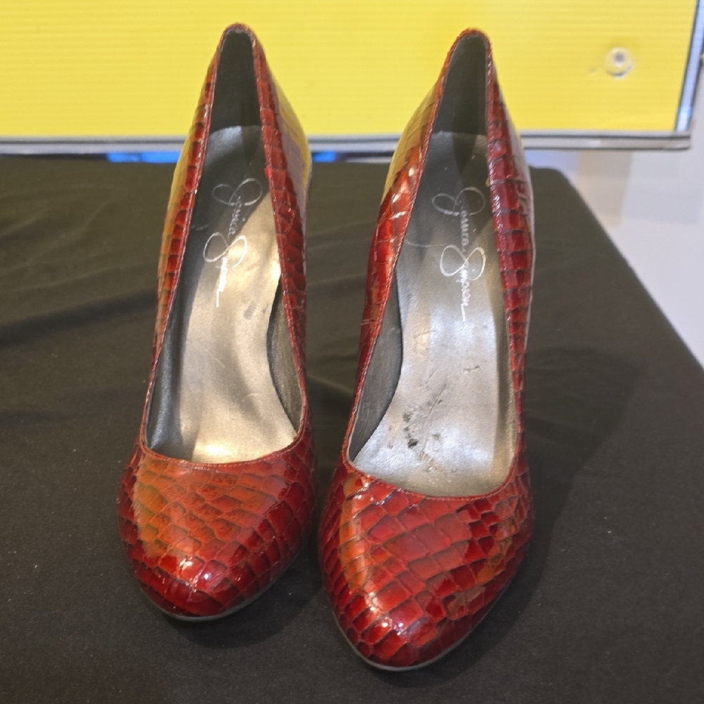Jessica Simpson Elegant Red Snakeskin Pumps